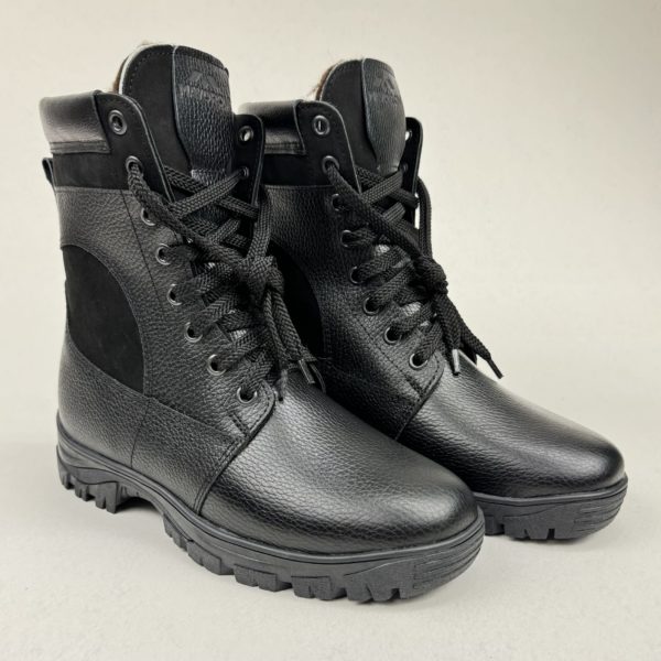 Ботинки мужские кожаные черные  на литой подошве